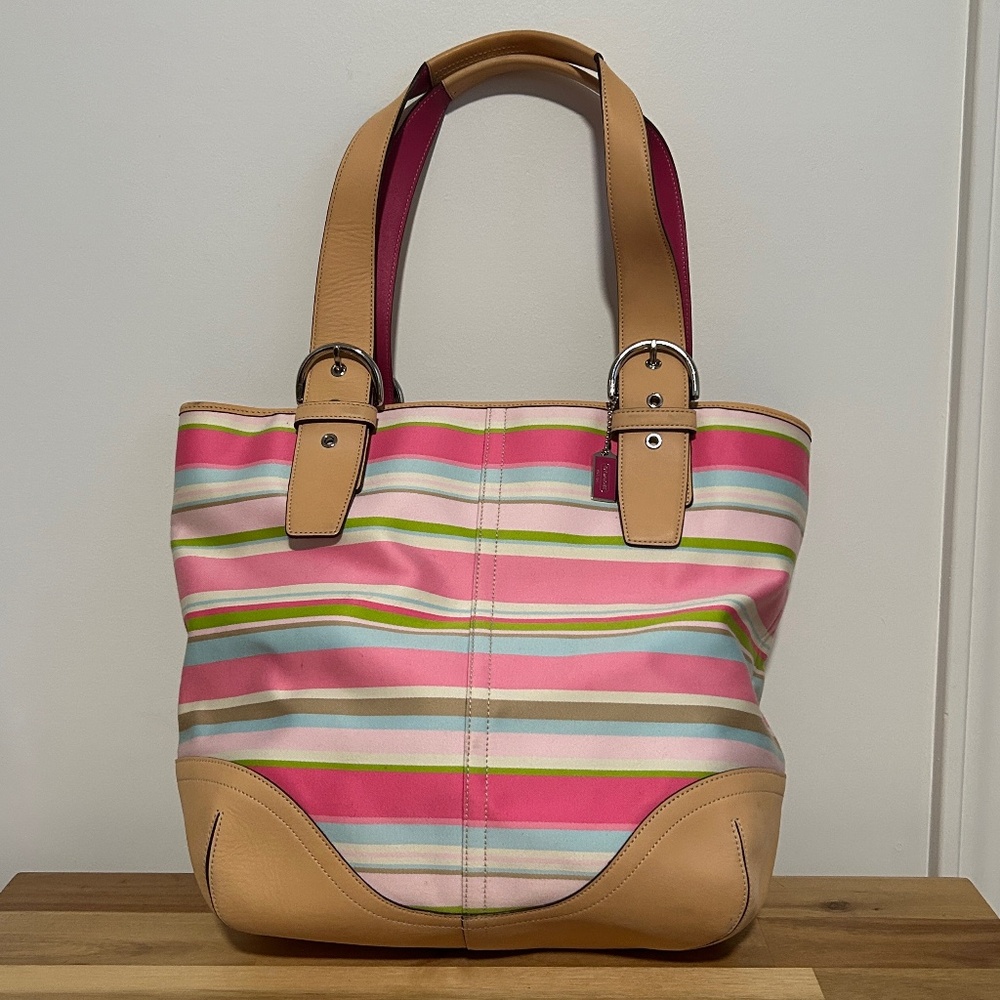 EUC Coach No. M05S-5175 Hampton Striped Tote / Shoulder Bag